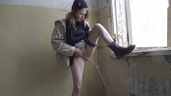 Leg Lifted Up 2023 [Fuck Piss, Piss Gangbang | HD] (Mp4/1000 MB)