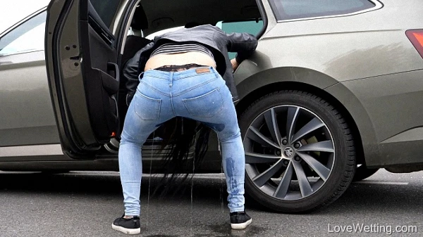 Drunk Flood in Video - Emily Hamilton 2023 [Pussy Eating, Lesbian | HD] (Mp4/1000 MB)