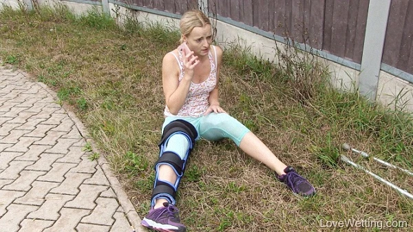 Knee Immobolizer in Video - Diana Sweet 2023 [Cum, Pornstar | HD] (Mp4/1000 MB)