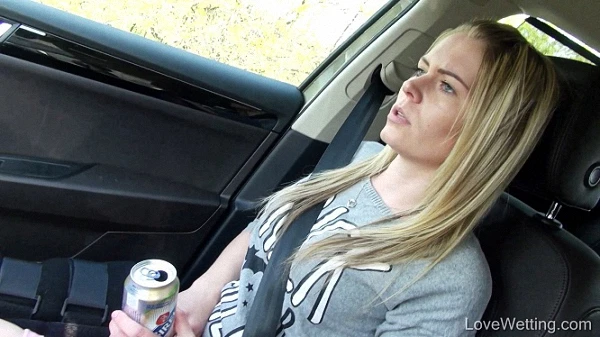 Traffic Jam in Video - Claudia 2023 [Amateur, Hidden Cam | HD] (Mp4/1000 MB)