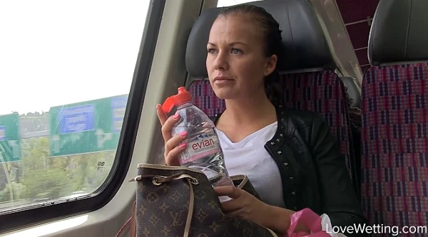 Too Much Water in Video - Bella 2023 [Piss Girl, Pissing On Self | HD] (Mp4/1000 MB)