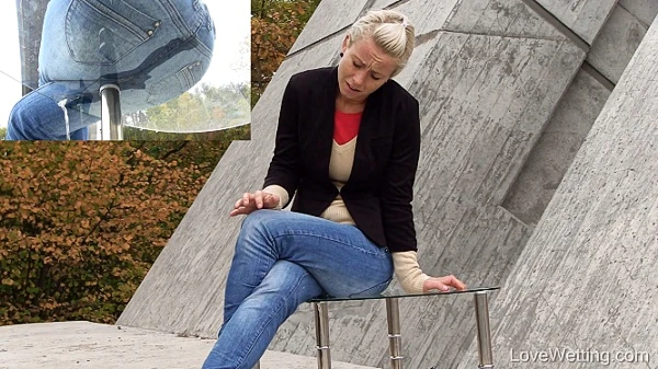 Double Crossed Legs 2023 [Anilingus, Wetlook | HD] (Mp4/1000 MB)