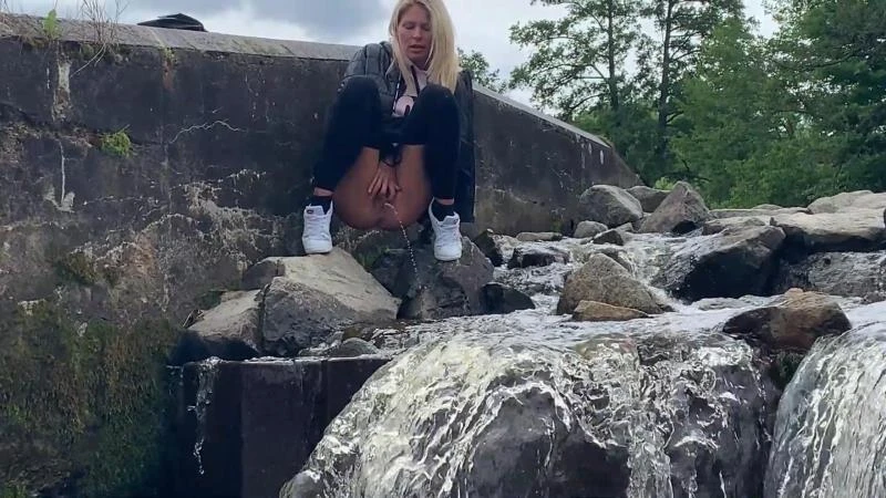 Claudiamacc7 in Video - Outdoor Pee 2023 [Pussy Licking, Wet Toy,2144 | HD] (Mp4/1000 MB)