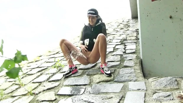 Dee in Video - Pissing Scene 2 2023 [Peeing Voyeur Girls Only, Threesome | HD] (Mp4/1000 MB)