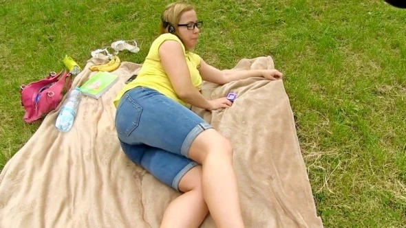 Bibi in Video - Lazing By The Lake 2023 [High Class, Shaved | HD] (Mp4/1000 MB)