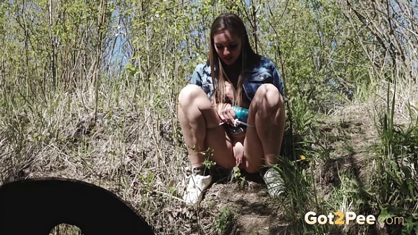 Sweet Blonde in Video - Pissing 2023 [Pissing In Mouth, Lesbian Sex | HD] (Mp4/1000 MB)