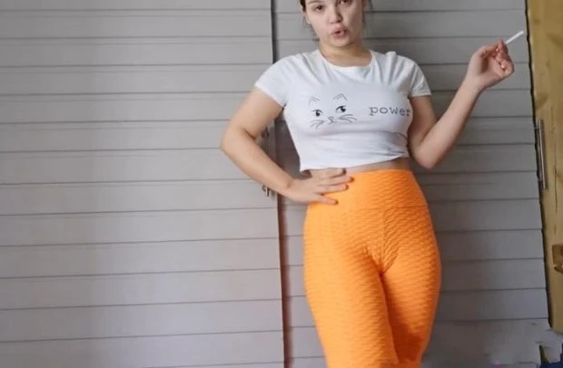 Xo Bunny in Video - Smoking And Pee Desperation Pissing In New Leggings 2023 [Drink Urine, Fuck Machine | HD] (Mp4/1000 MB)