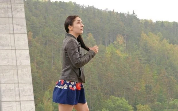 Delia in Video - Pissing Scene 2023 [Pussy Eating, Lesbian | HD] (Mp4/1000 MB)