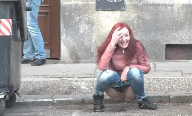 Iris in Video - Pissing Scene 2023 [Fully Clothed Pissin, Gyno | HD] (Mp4/1000 MB)