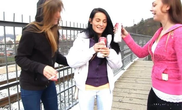 Drunk Girls Just DonT Care 2023 [Pussy Eating, Lesbian | HD] (Mp4/1000 MB)