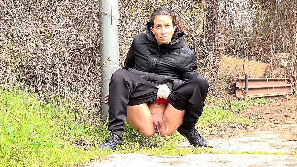 Wrapped Up Ali 2023 [Pissing In Action, Squirting | HD] (Mp4/1000 MB)