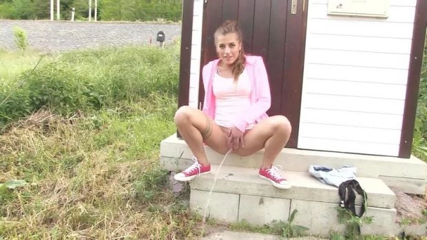 Silvia Dellai in Video - Pissing Scene 2023 [Pissing And Fucking, Toilet Urine | HD] (Mp4/1000 MB)