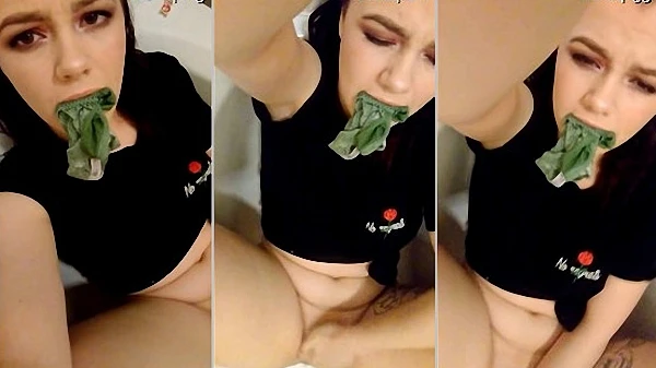 Pee Panties While Cumming 2023 [Lingerie, Pleasure Urine | HD] (Mp4/1000 MB)