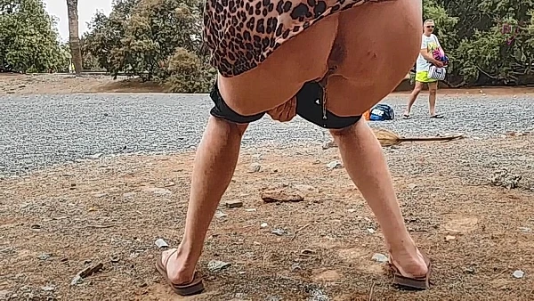 Public Doppelt Abgepisst Dirtytina 2023 [Close Pink, Hard Urine | HD] (Mp4/1000 MB)