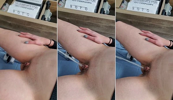 Pissing In My Office 2023 [Pussy Gape, Toilet For A Day | HD] (Mp4/1000 MB)