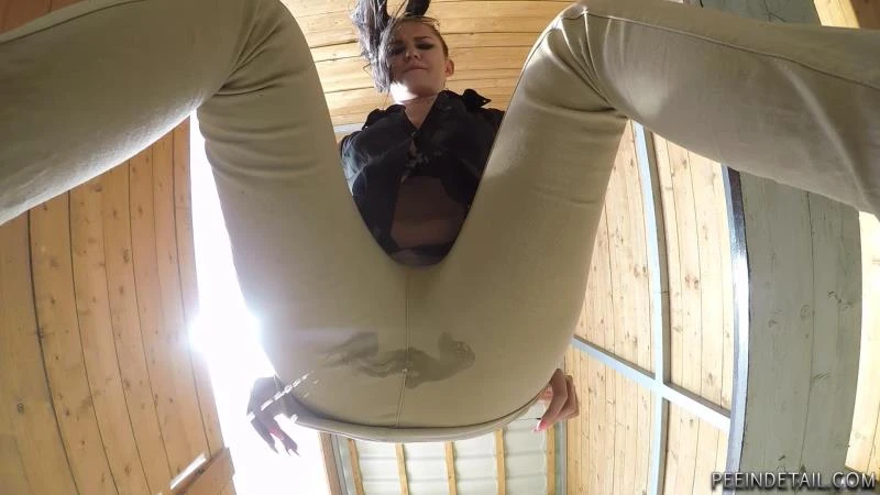 Peeindetail in Video - Young Driver 2023 [Stretching, Outdoors | HD] (Mp4/1000 MB)