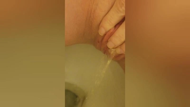 Amelie Primrosex in Video - Bad Guy Play Video 2023 [Wild Urine, Girl Pissing | HD] (Mp4/1000 MB)