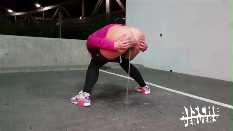 Aische - Pervers in Video - Piss Compilation 2023 [Cumshot, Medical Fetish | HD] (Mp4/1000 MB)