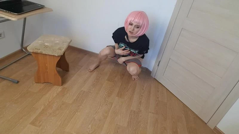 Xandra Black in Video - Pee Locked In The Room 2023 [Stretching, Outdoors | HD] (Mp4/1000 MB)