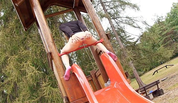 Pissing With Foxy Sanie in Video - Foxysanie10 2023 [Pissing And Fucking, Toilet Urine | HD] (Mp4/1000 MB)