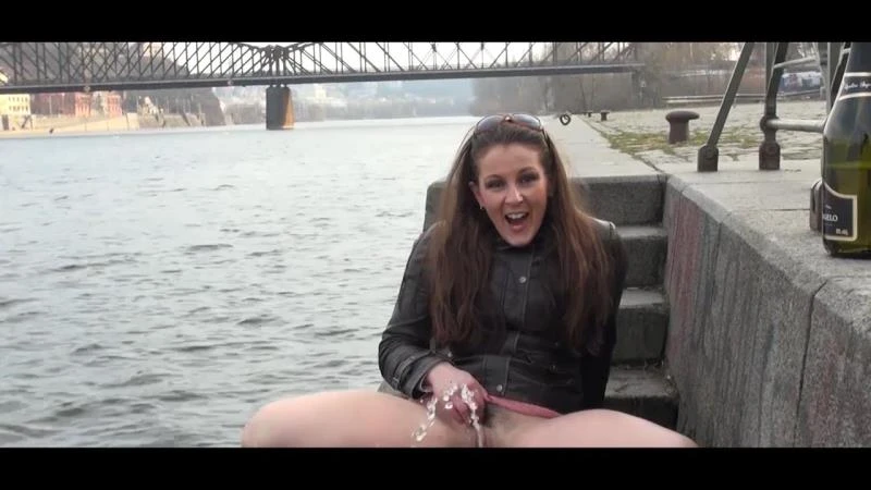 Drunk Milf Pissing Compilation 2023 [Pee Torture, Wet Hair | HD] (Mp4/1000 MB)