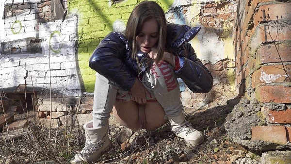 Desperate Squatting 2023 [Uniform, Puffy Nipples | HD] (Mp4/1000 MB)