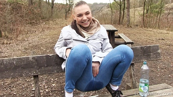 On The Bench in Video - Morgan 2023 [Pissing In Action, Squirting | HD] (Mp4/1000 MB)