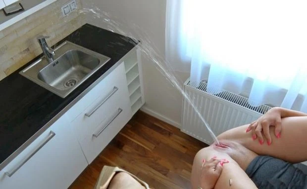 Naomi in Video - Aiming At The Sink 2023 [Public, Full Nude | HD] (MPEG-4/429 MB)