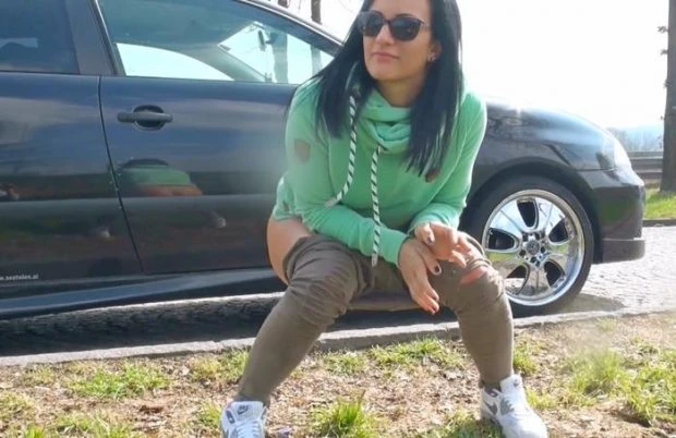 Autobahnpiss 2023 [Pussy Eating, Lesbian | FullHD] (MPEG-4/209 MB)