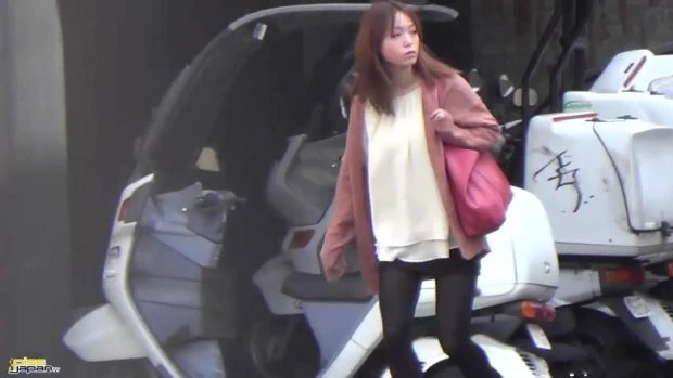 Honeys Have To Go 2023 [Shaved Pussy, Spycam | FullHD] (MPEG-4/285 MB)