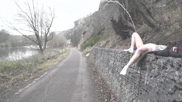 New Power Piss From Annie 2023 [High Class, Shaved | FullHD] (MPEG-4/103 MB)