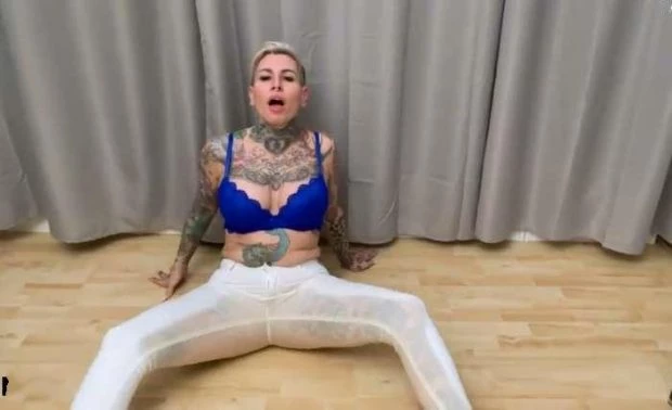 Cat Coxx in Video - Jeans Piss XXL 2024 [Selfpee, Gaping Pussy | HD] (MPEG-4/32.0 MB)