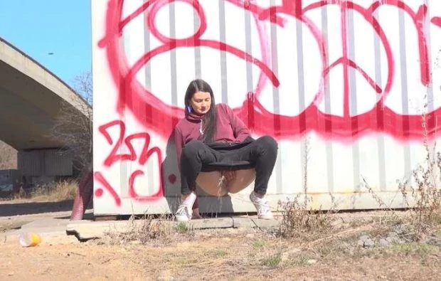 Wet Interchange 2025 [Tiny Tina | Drink Urine, Fuck Machine | FullHD] (MPEG-4/56.0 MB)