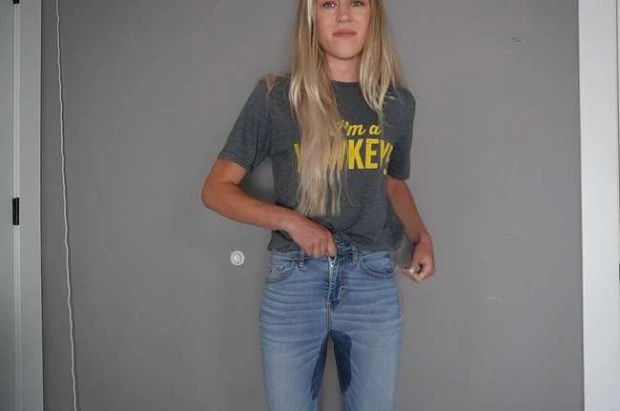 keeks 3005 in Video - Door Locked Desperation Wetting 2025 [Comshot, Dirty Urine | UltraHD/4K] (MPEG-4/835 MB)