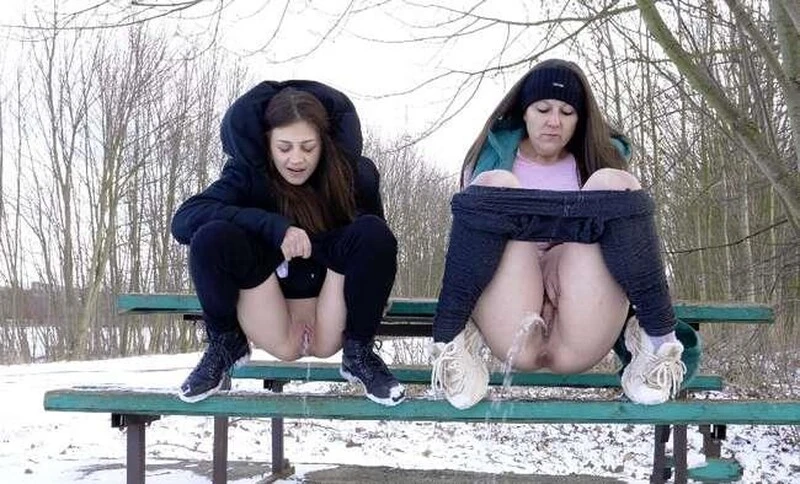 Lola Desire, Valentina Ross in Video - Pissing scene 2025 [Orgy, Public Sex | UltraHD/4K] (MPEG-4/315 MB)