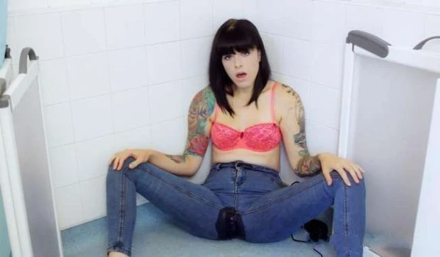 Molly Darling in Video - Cumming and Pissing In My Jeans 2026 [Cumshot, Medical Fetish | FullHD] (MPEG-4/478 MB)