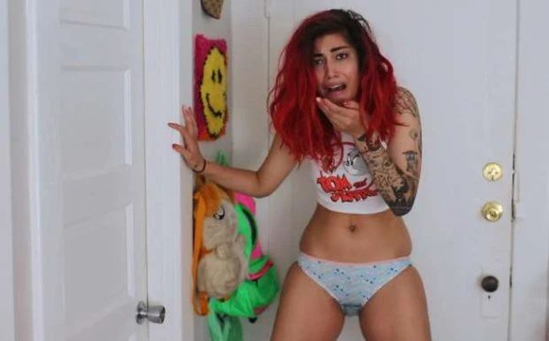 Ashlee Juliet in Video - First Time Peeing My Panties 2026 [Рeeing, Peeing Lesbians | FullHD] (MPEG-4/425 MB)