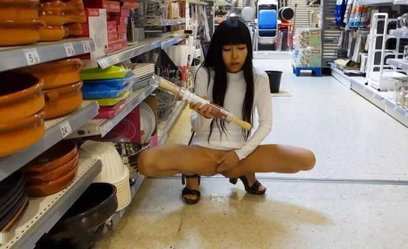 Littlesubgirl fucks rolling pin spoons bottle and squirt in crowded mall 2026 [Shit And Piss, Piss Drinking | FullHD] (MPEG-4/820 MB)