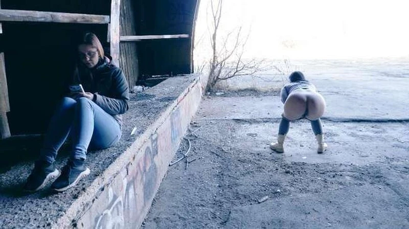 Christina Santes in Video - Surprise! 2026 [Clothed Pissing, Piss | UltraHD/4K] (MPEG-4/341 MB)