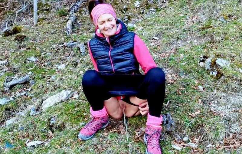 OMG! Can you manage not to laugh? Ultimate pee fail + bonus 100% PRIVATE! 2026 [Golden Rain, Cfnm | FullHD] (MPEG-4/168 MB)