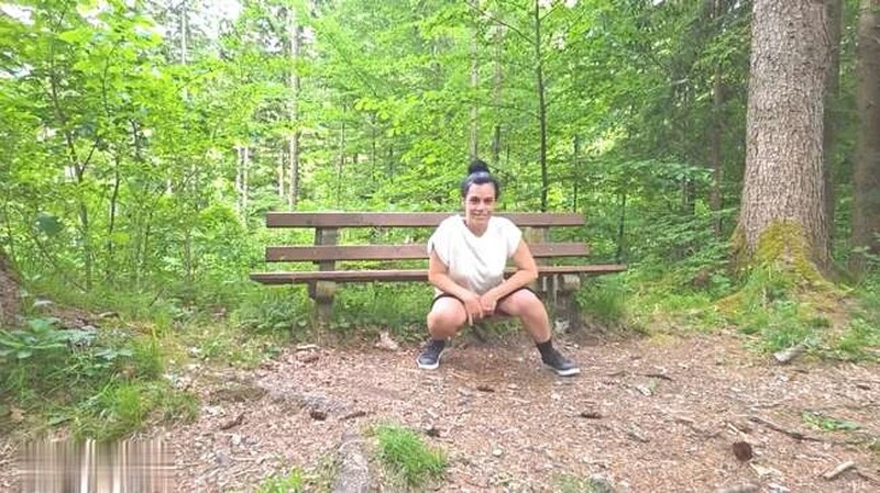 BavarianFuck in Video - Pissing while walking in the woods. 2026 [Masturbate, Indoor | FullHD] (MPEG-4/45.8 MB)