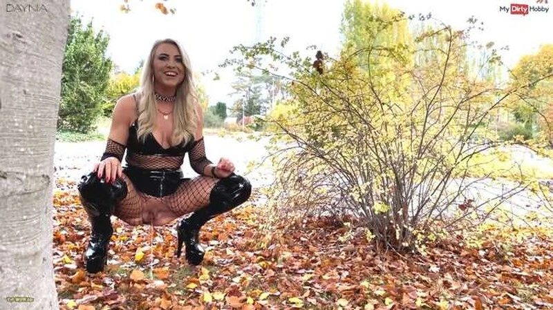 Daynia in Video - Venus 2022 – Forbidden Perverse Public Piss At The Fair!!! 2026 [Enema, Public Pissing | FullHD] (MPEG-4/112 MB)