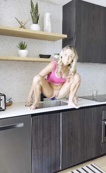 tiffstreatsxoxo in Video - Peeing in my Airbnb kitchen sink. 2026 [Uniform, Puffy Nipples | SD] (MPEG-4/91.0 MB)