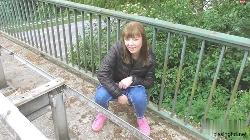 Bunnydiamond in Video - Completely Pissed Off At The Motorway Bridge – Dare Passed Or Failed 2026 [Golden Rain, Cfnm | FullHD] (MPEG-4/106 MB)